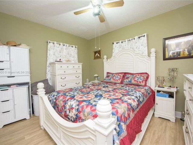 Home for sale at 916 NW 3rd Ave - photo 6208291