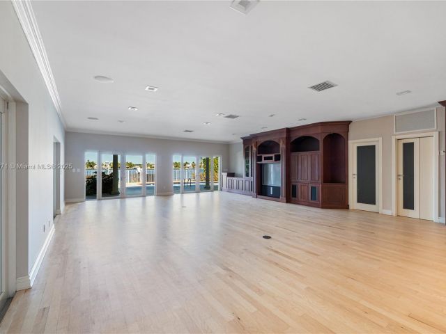 Home for sale at 1375 N Biscayne Point Rd - photo 6201894