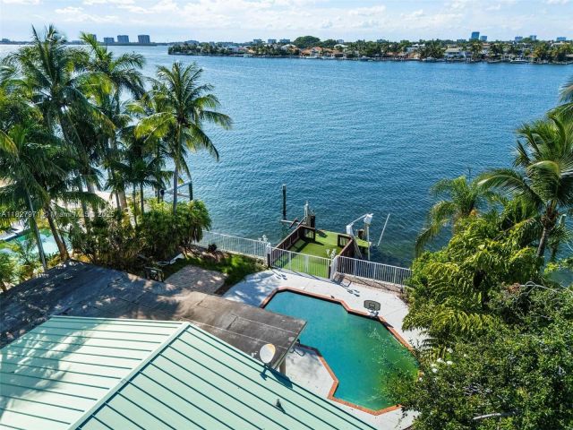 Home for sale at 1375 N Biscayne Point Rd - photo 6201898