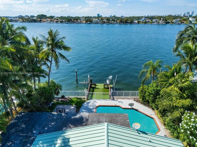Home for sale at 1375 N Biscayne Point Rd - photo 6201899