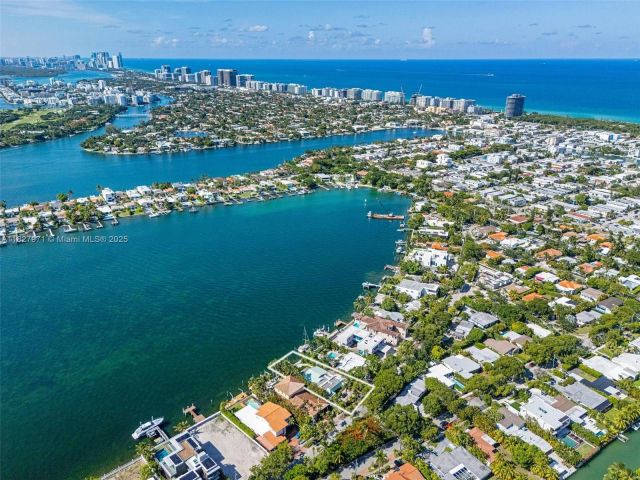 Home for sale at 1375 N Biscayne Point Rd - photo 6201901