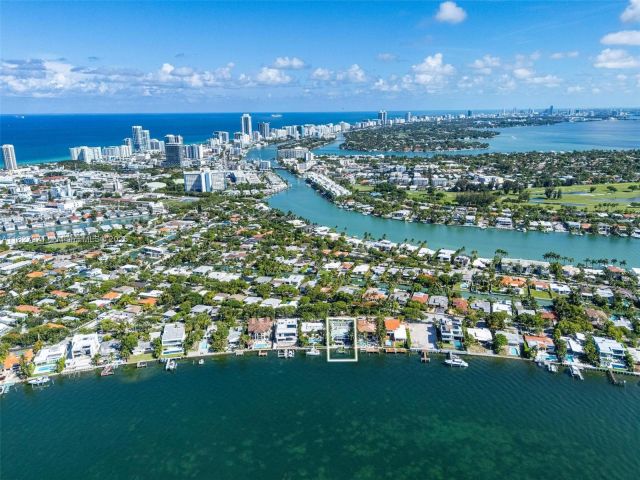 Home for sale at 1375 N Biscayne Point Rd - photo 6201904