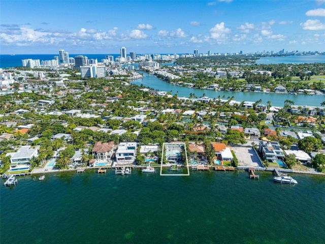 Home for sale at 1375 N Biscayne Point Rd - photo 6201905