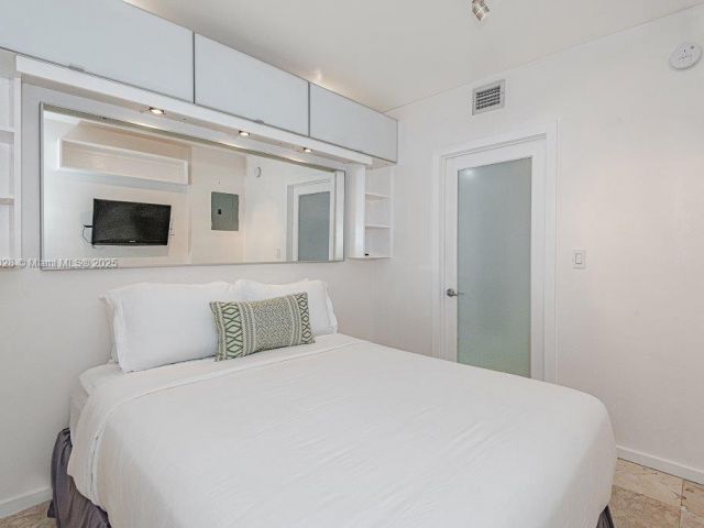 Apartment for rent  Unit #705 - photo 6202822