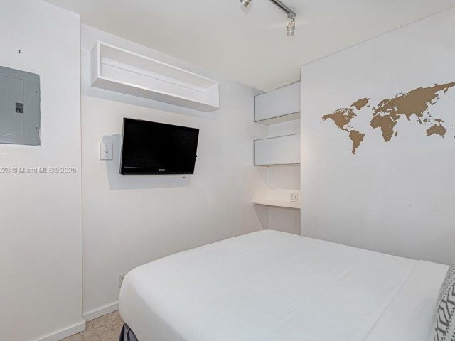 Apartment for rent  Unit #705 - photo 6202824