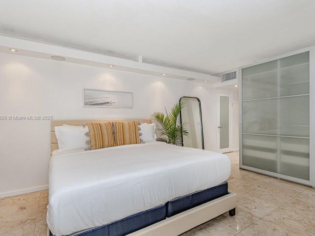 Apartment for rent  Unit #705 - photo 6202828