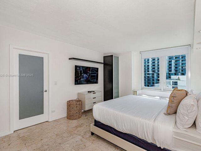 Apartment for rent  Unit #705 - photo 6202829