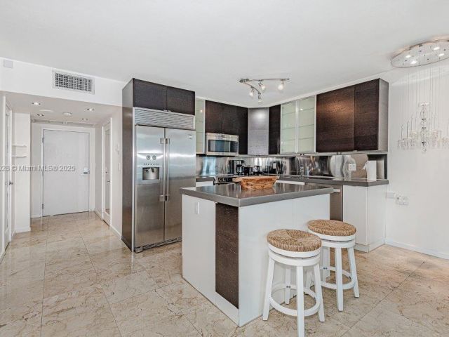 Apartment for rent  Unit #705 - photo 6202833