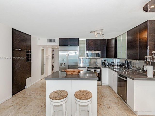 Apartment for rent  Unit #705 - photo 6202834