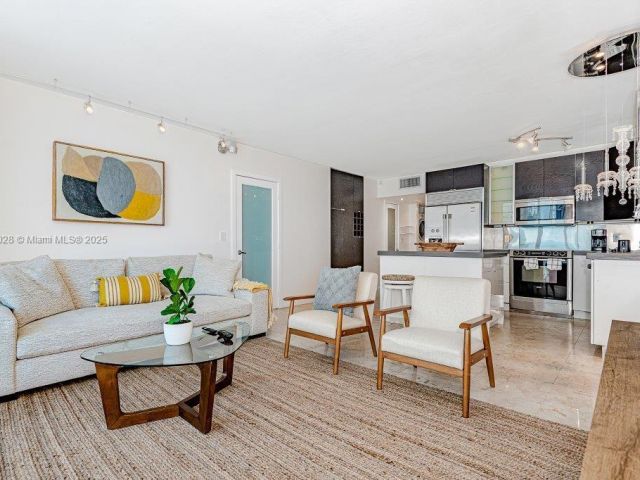 Apartment for rent  Unit #705 - photo 6202836