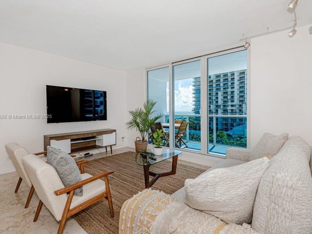 Apartment for rent  Unit #705 - photo 6202838