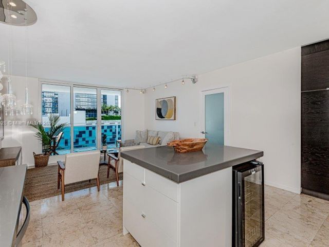 Apartment for rent  Unit #705 - photo 6202839