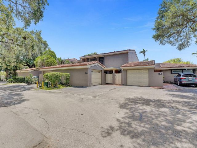 Home for sale at 103 Heatherbrook Way 143 - photo 6213928