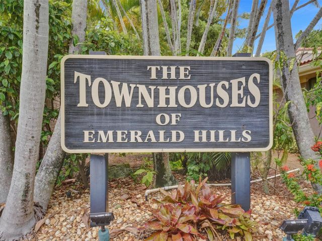 Home for sale at 103 Heatherbrook Way 143 - photo 6213929