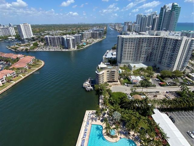 Apartment for rent  Unit #R2102 - photo 6203333