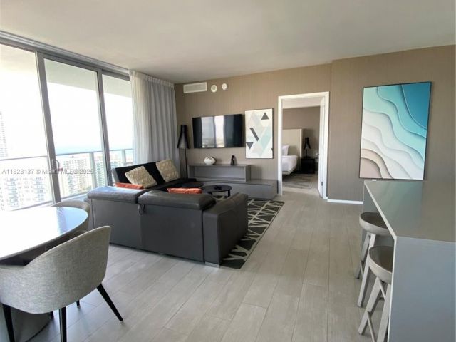 Apartment for rent  Unit #R2102 - photo 6203339