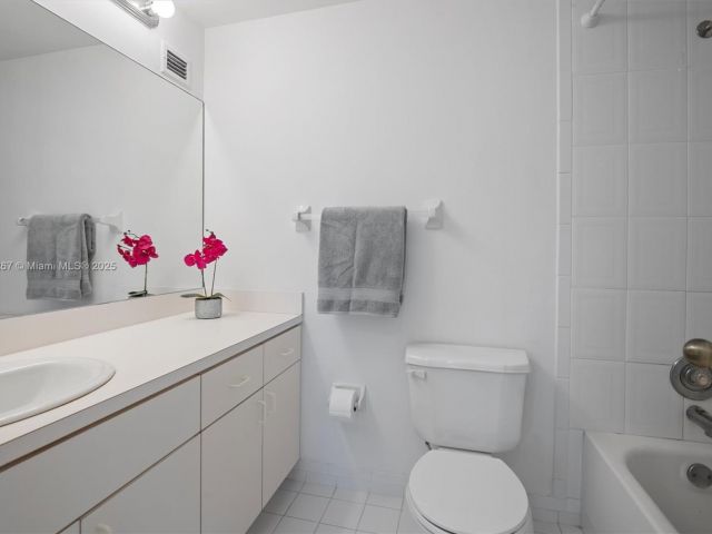 Apartment for rent  Unit #315 - photo 6224922