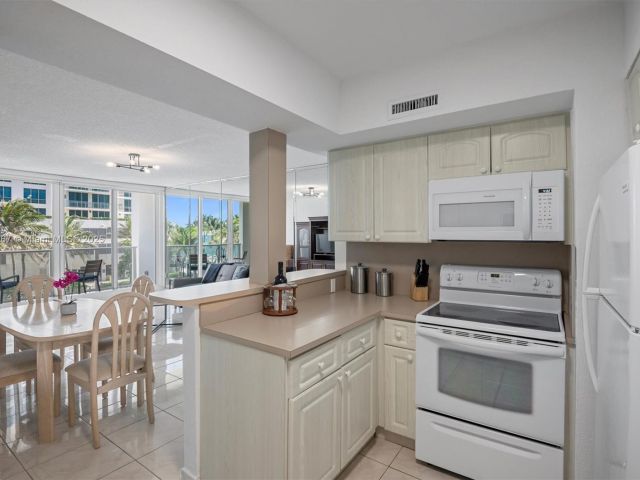 Apartment for rent  Unit #315 - photo 6224924