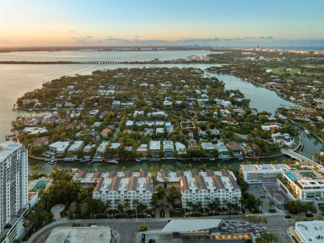 Home for sale at 2121 Regatta Ave - photo 6202095