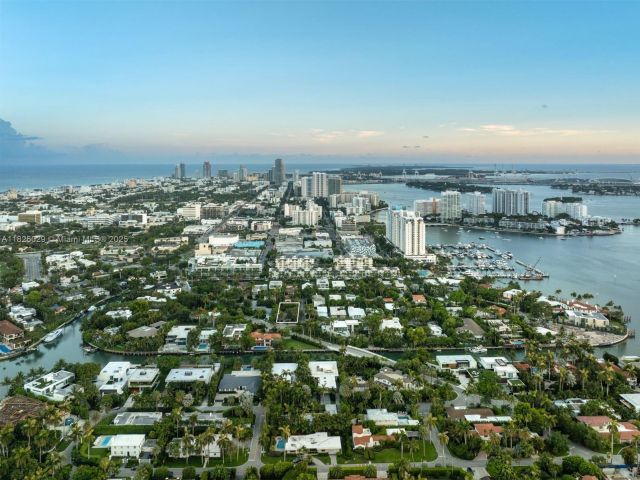 Home for sale at 2121 Regatta Ave - photo 6202096