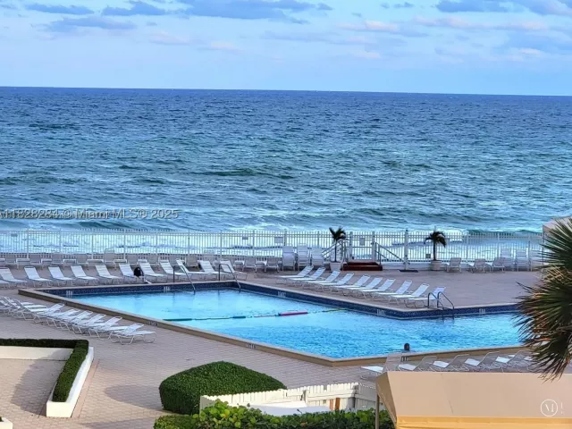 2-bedroom condo for rent in Hollywood - 3505 S Ocean Dr 320 - MondialRealty