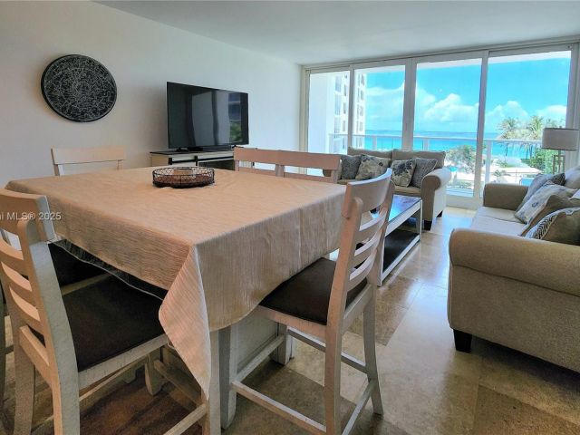 Apartment for rent  Unit #320 - photo 6211909