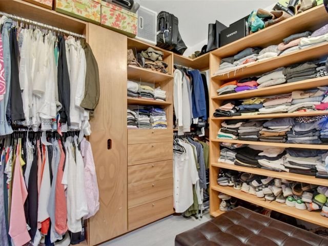 Apartment for sale  Unit #1401 - photo 6245623