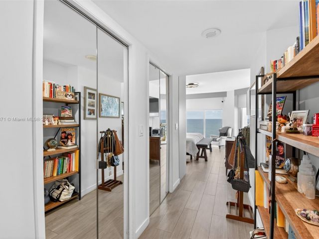 Apartment for sale  Unit #1401 - photo 6245627