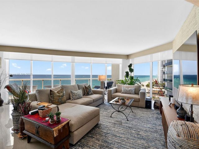 Apartment for sale  Unit #1401 - photo 6245639