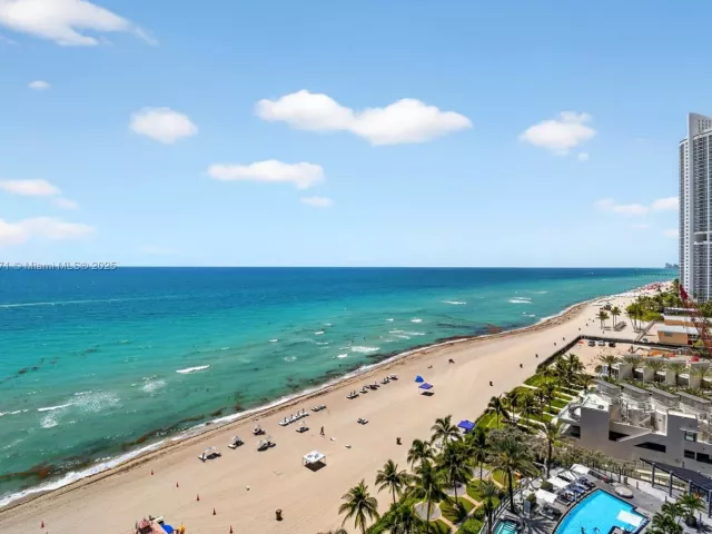 Apartment for sale  Unit #1401 - photo 6245641