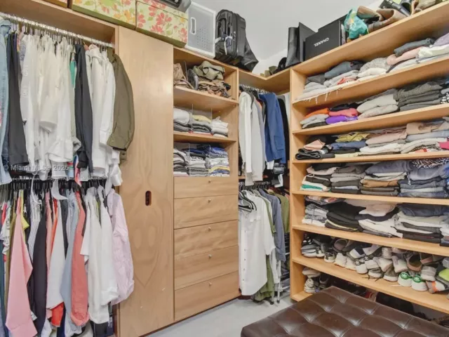 Apartment for sale  Unit #1401 - photo 6245623