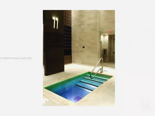 2-bedroom condo for rent in Hallandale Beach - 1830 S Ocean Dr 3101 - MondialRealty