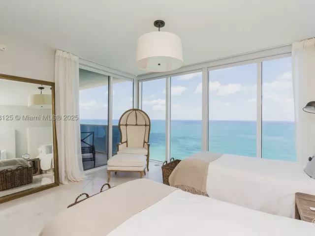2-bedroom condo for rent in Hallandale Beach - 1830 S Ocean Dr 2801 - MondialRealty