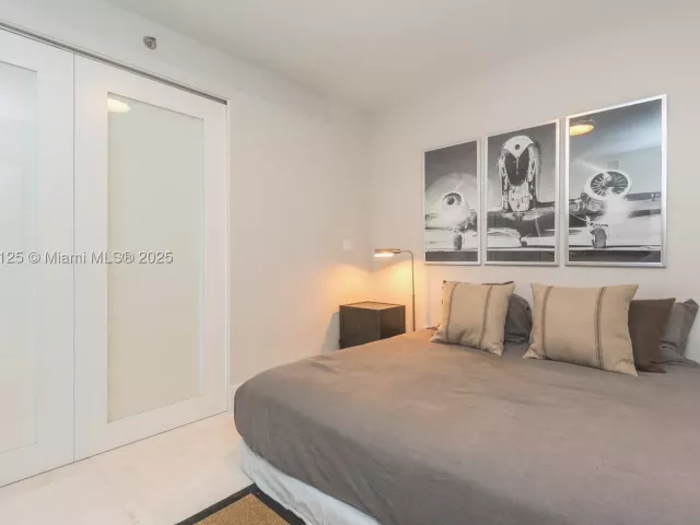 2-bedroom condo for rent in Hallandale Beach - 1830 S Ocean Dr 2801 - MondialRealty