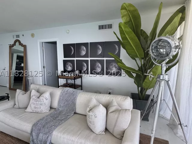 2-bedroom condo for rent in Hallandale Beach - 1830 S Ocean Dr 2801 - MondialRealty