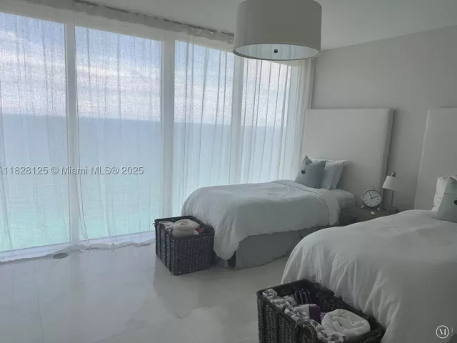 2-bedroom condo for rent in Hallandale Beach - 1830 S Ocean Dr 2801 - MondialRealty