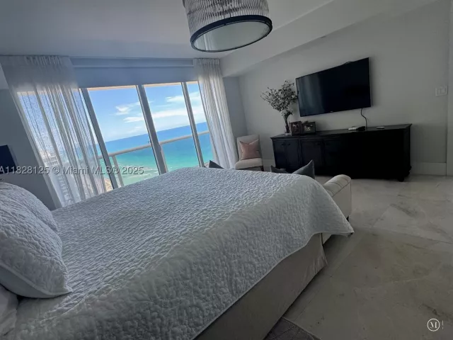 2-bedroom condo for rent in Hallandale Beach - 1830 S Ocean Dr 2801 - MondialRealty