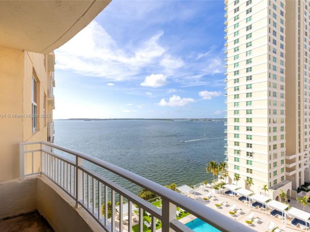 Apartment for sale  Unit #1210 - photo 6203237