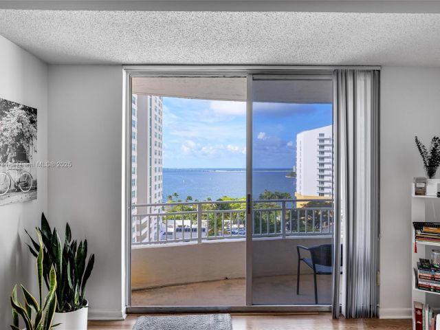 Apartment for sale  Unit #1210 - photo 6203239