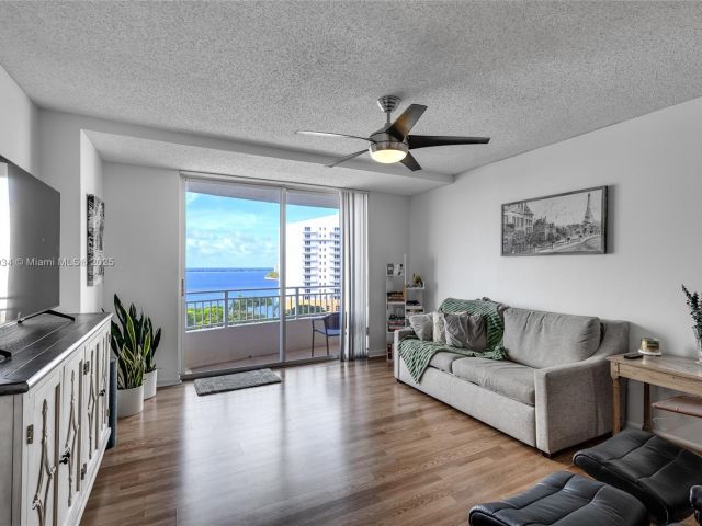 Apartment for sale  Unit #1210 - photo 6203243