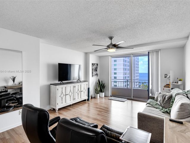 Apartment for sale  Unit #1210 - photo 6203244