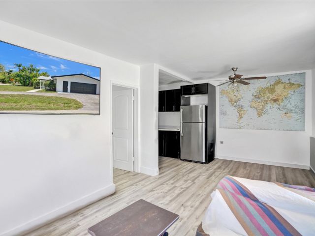 Home for sale at 623 NW 11 Avenue 1-3 - photo 6203309