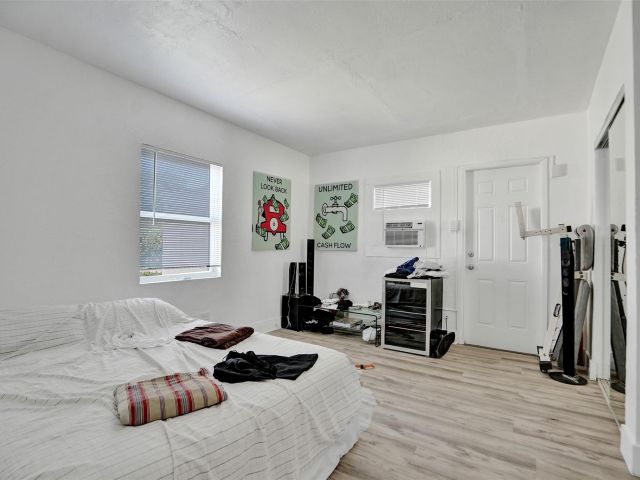 Home for sale at 623 NW 11 Avenue 1-3 - photo 6203311