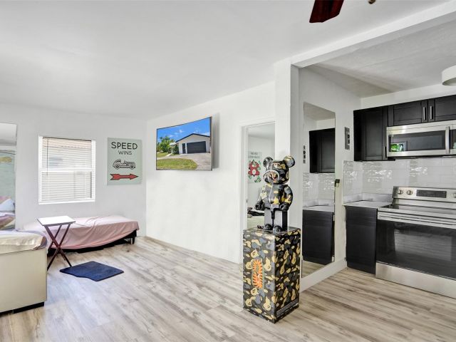 Home for sale at 623 NW 11 Avenue 1-3 - photo 6203313