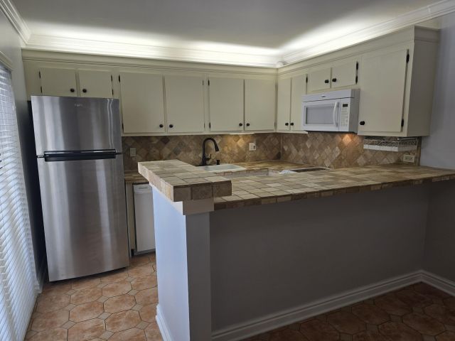 Home for rent at 1505 Augusta Circle 119 - photo 6214515