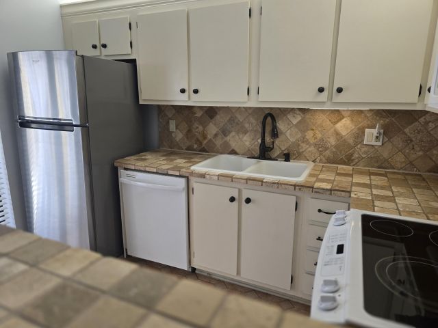 Home for rent at 1505 Augusta Circle 119 - photo 6214517