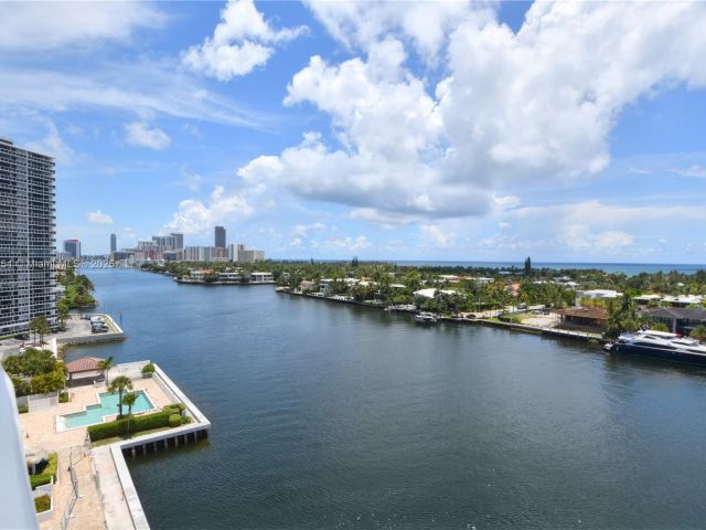 Apartment for sale  Unit #901 - photo 6207602