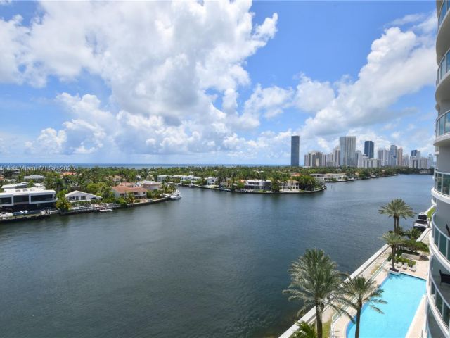 Apartment for sale  Unit #901 - photo 6207603