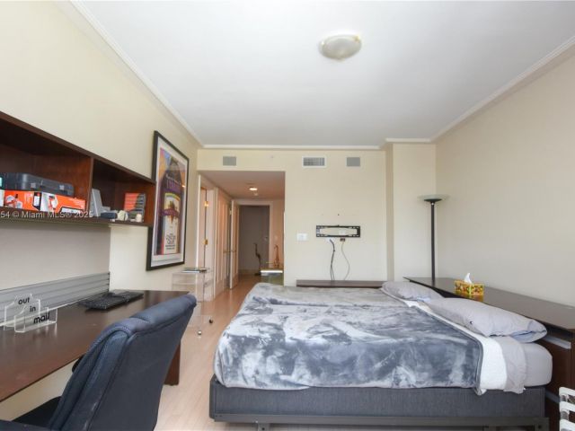 Apartment for sale  Unit #901 - photo 6207611