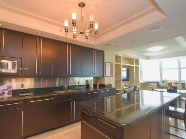 Apartment for sale  Unit #901 - photo 6207618